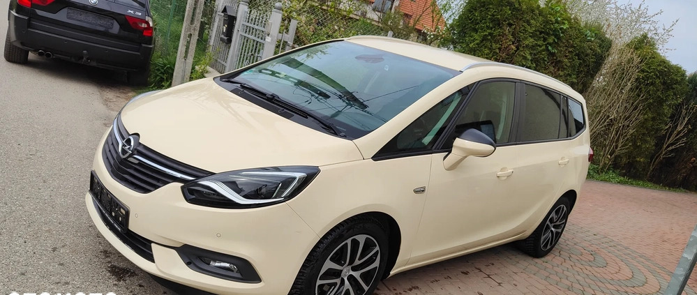 Opel Zafira cena 34999 przebieg: 272000, rok produkcji 2018 z Kraków małe 92